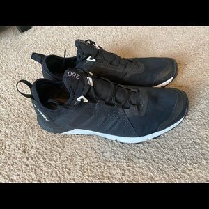 Adidas Terrex 250 Hiking Trail shoes - size 10.5